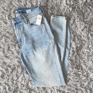 Old Navy Lightwash Skinny Jeans